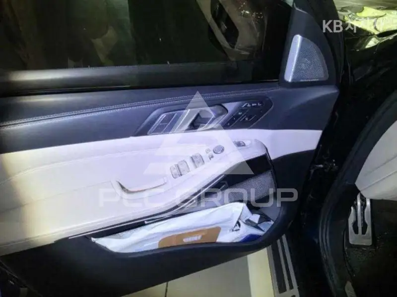 2021 BMW X7
