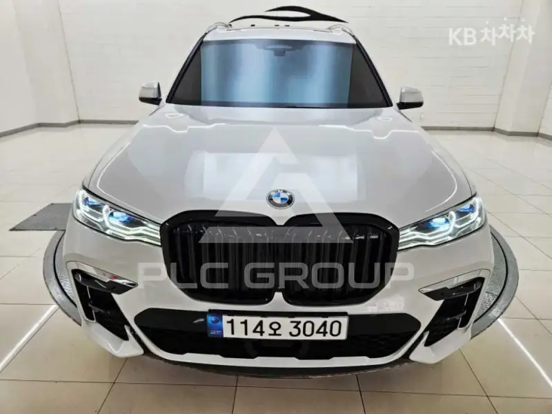 2021 BMW X7