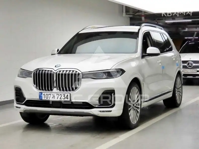 2021 BMW X7