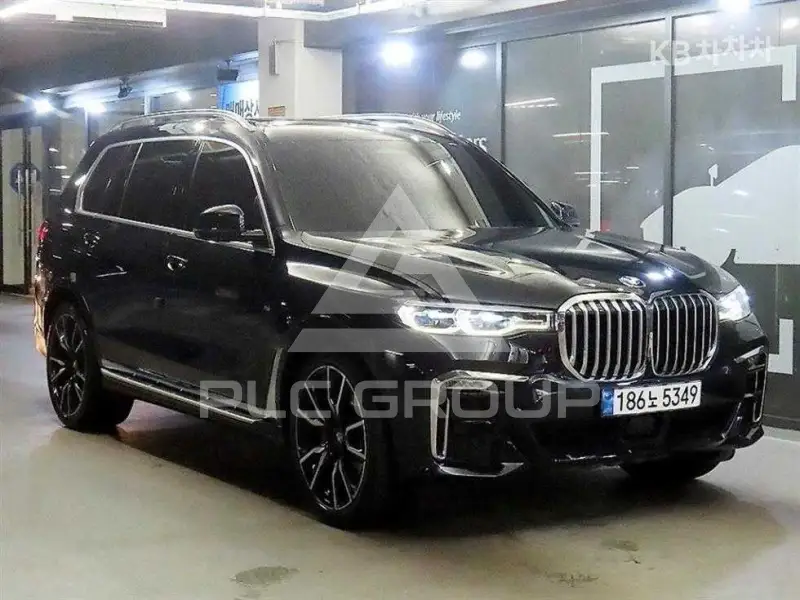 2021 BMW X7