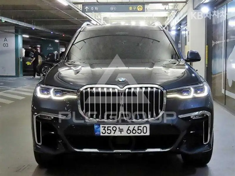 2021 BMW X7