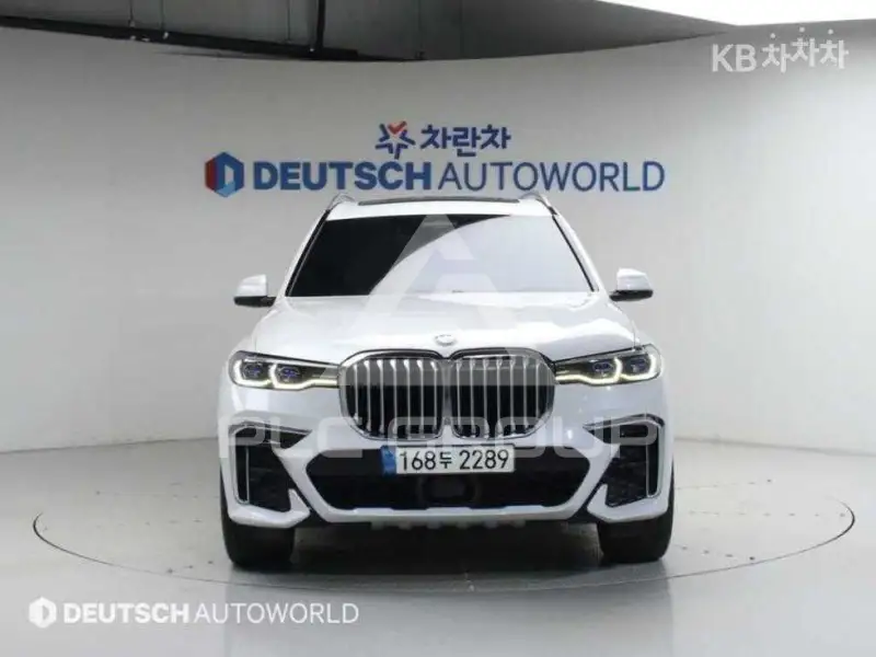 2021 BMW X7