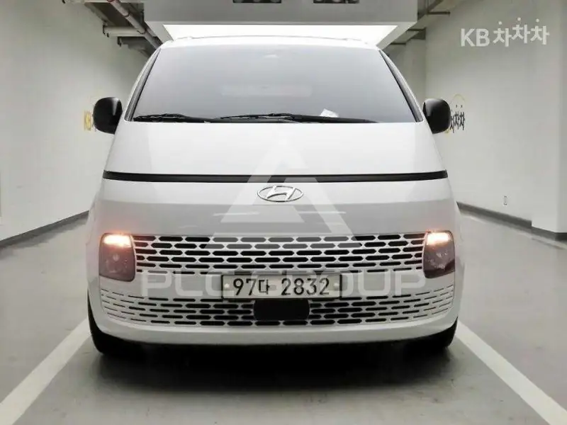 2021 Hyundai Staria