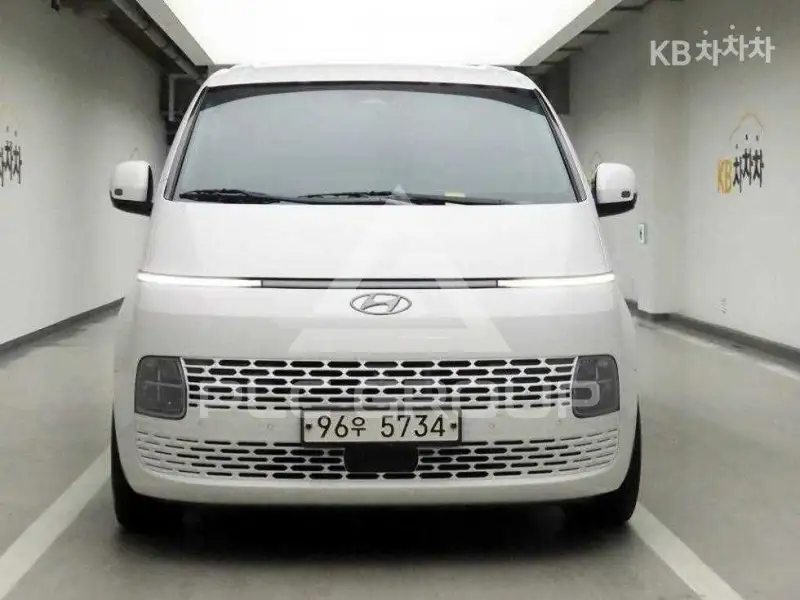 2021 Hyundai Staria