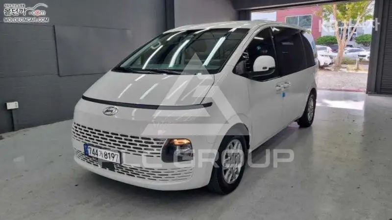 2021 Hyundai Staria