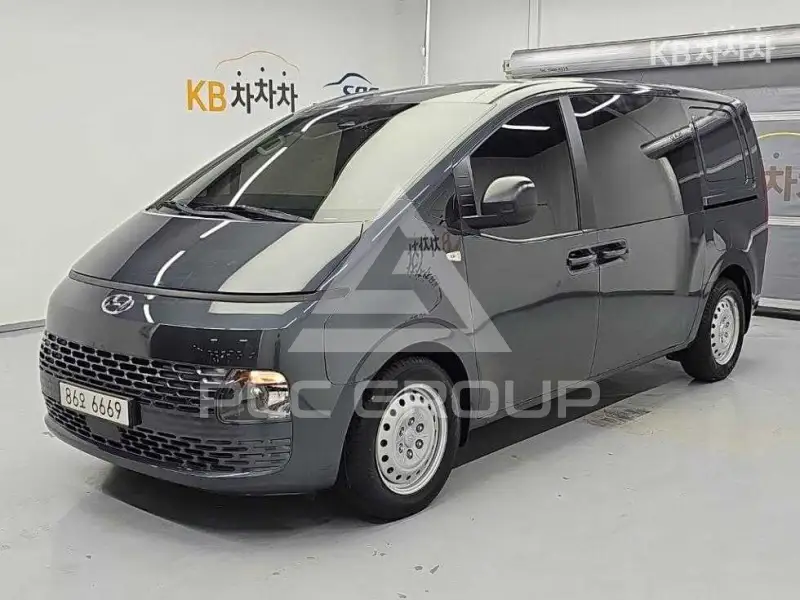 2021 Hyundai Staria