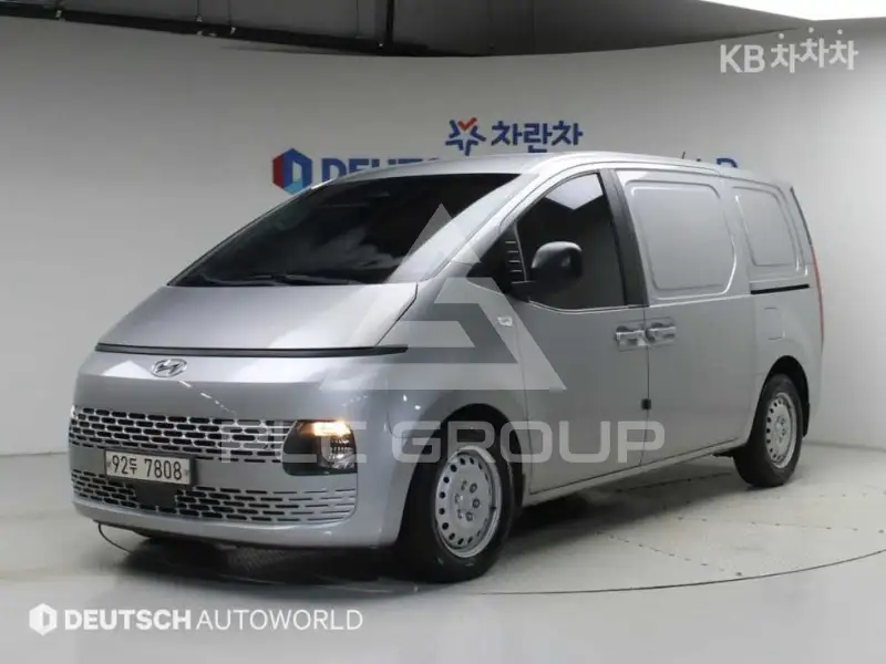 2021 Hyundai Staria