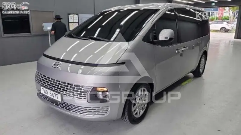 2021 Hyundai Staria