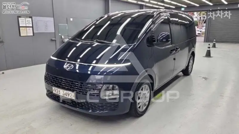 2021 Hyundai Staria