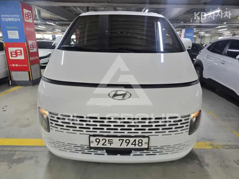 2021 Hyundai Staria