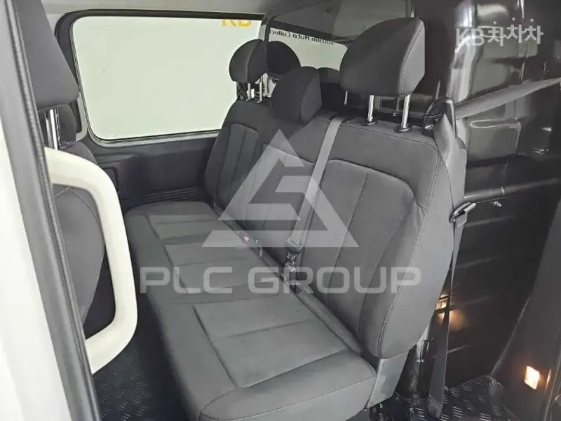 2021 Hyundai Staria