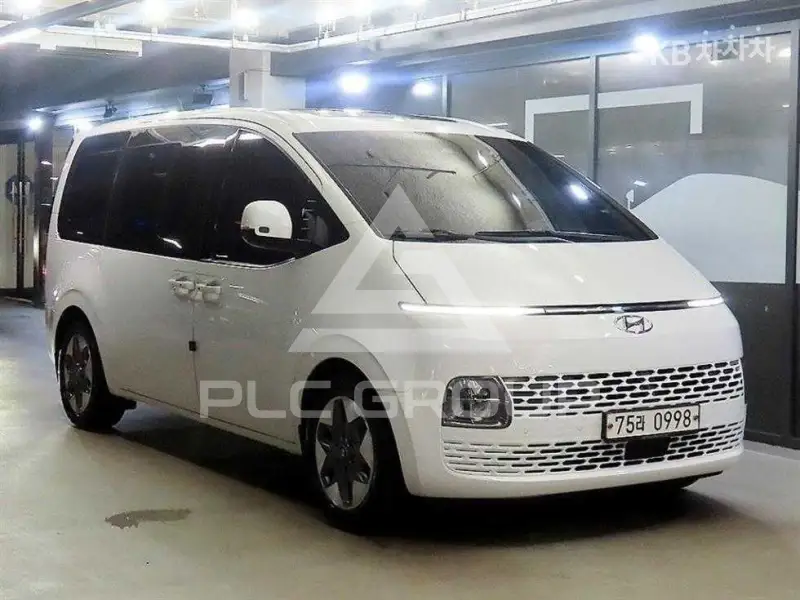 2021 Hyundai Staria