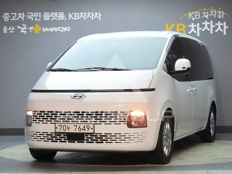 2021 Hyundai Staria