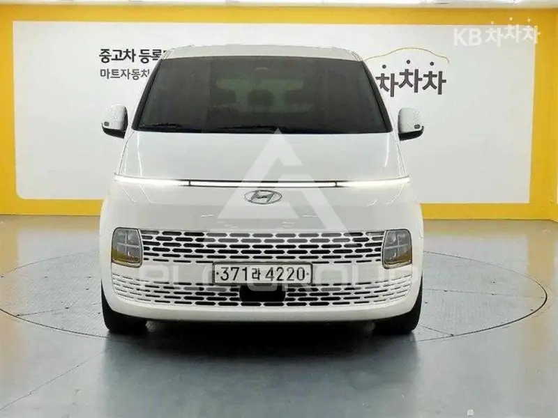 2021 Hyundai Staria