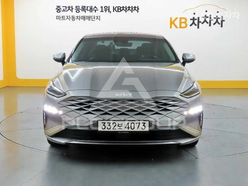 2021 KIA K8