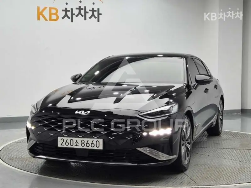 2021 KIA K8