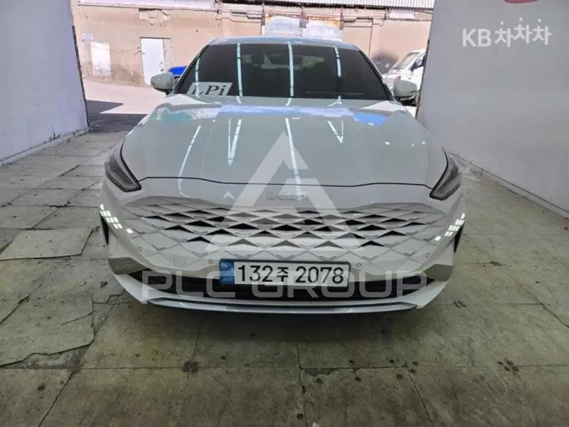 2021 KIA K8