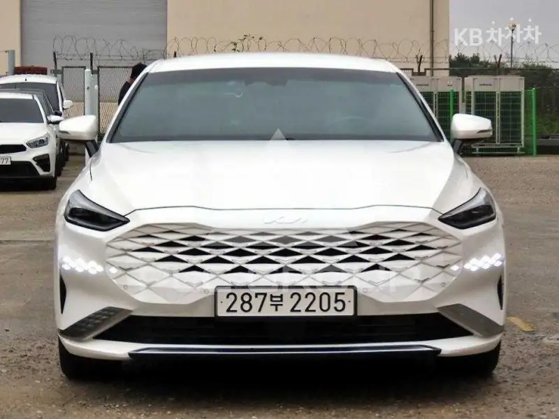 2021 KIA K8