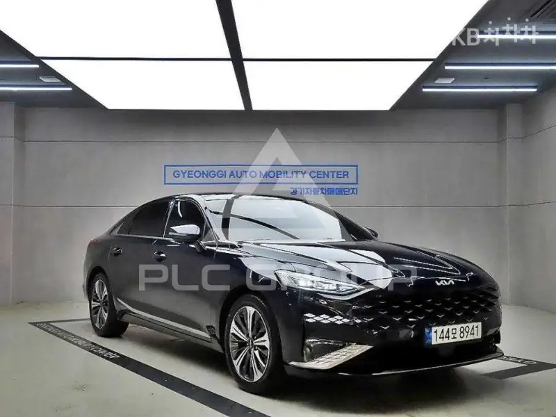 2021 KIA K8