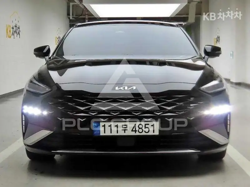 2021 KIA K8