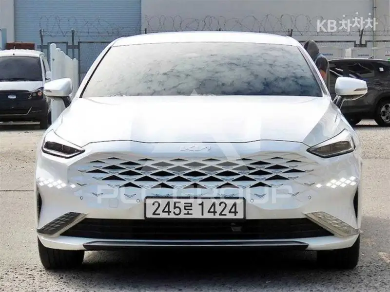 2021 KIA K8