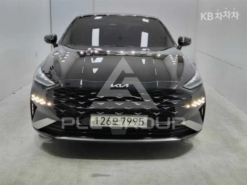 2021 KIA K8