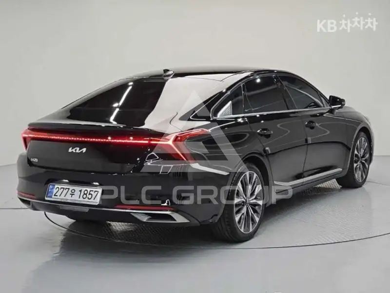 2021 KIA K8