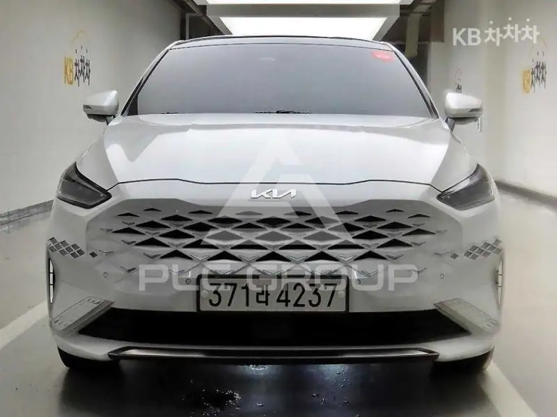2021 KIA K8