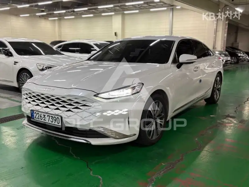 2021 KIA K8
