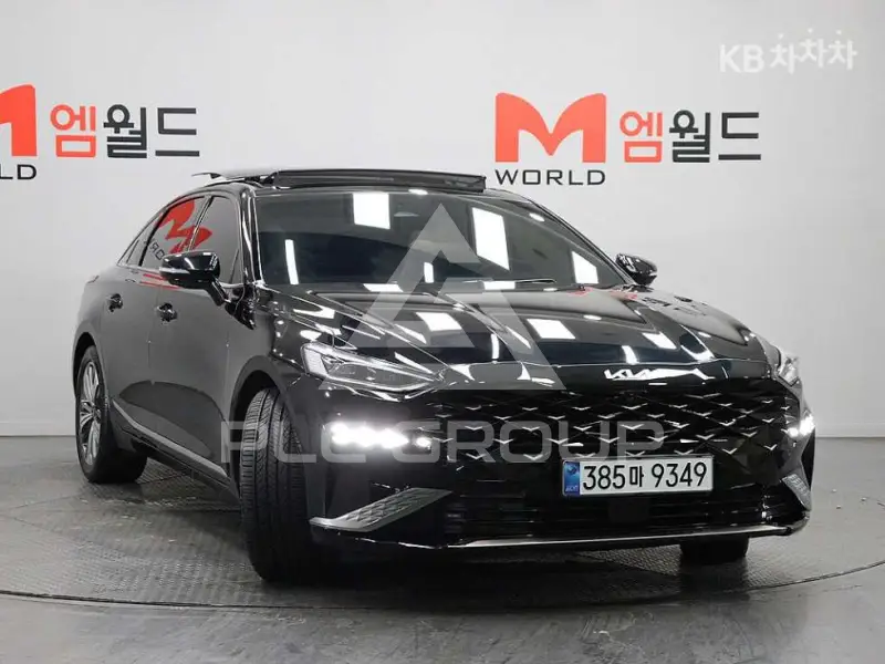 2021 KIA K8