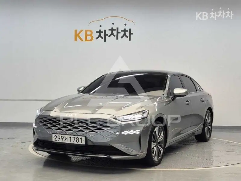 2021 KIA K8