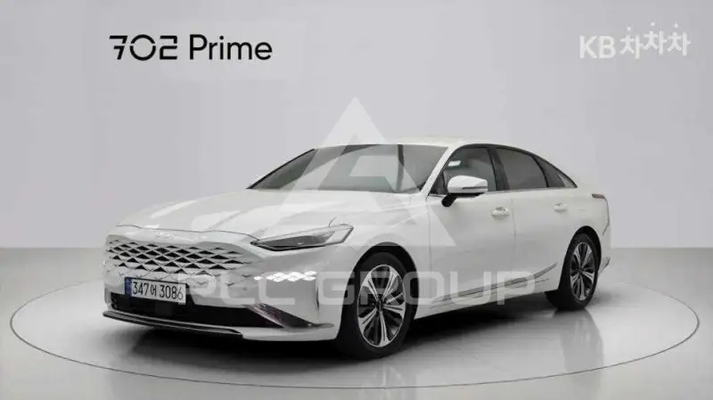 2021 KIA K8