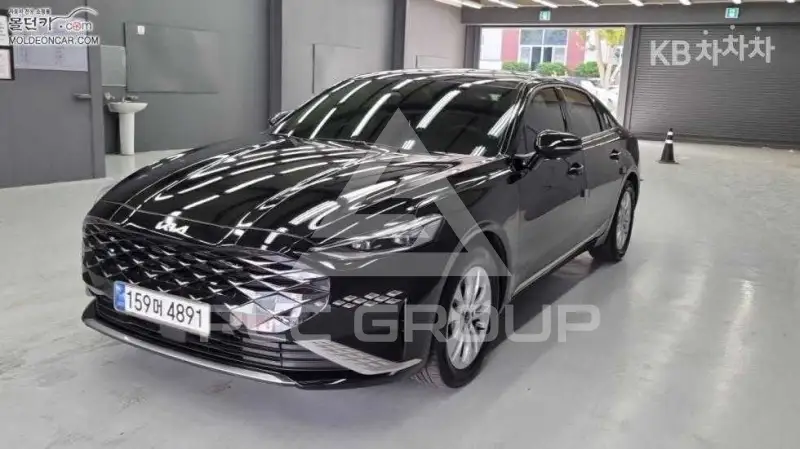 2021 KIA K8