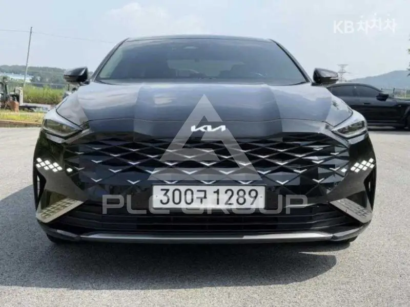 2021 KIA K8