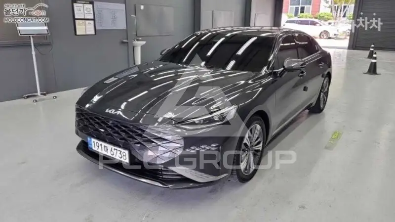 2021 KIA K8