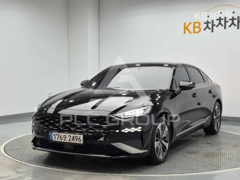 2021 KIA K8