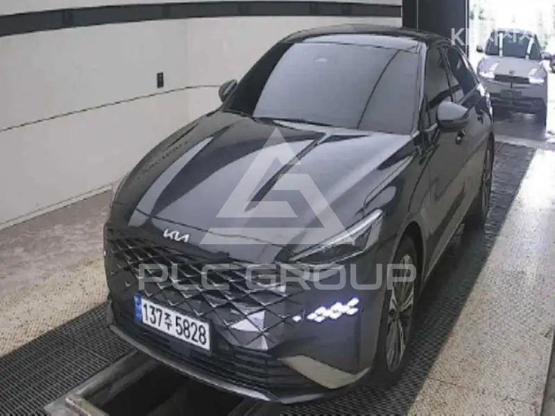 2021 KIA K8