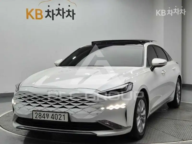 2021 KIA K8