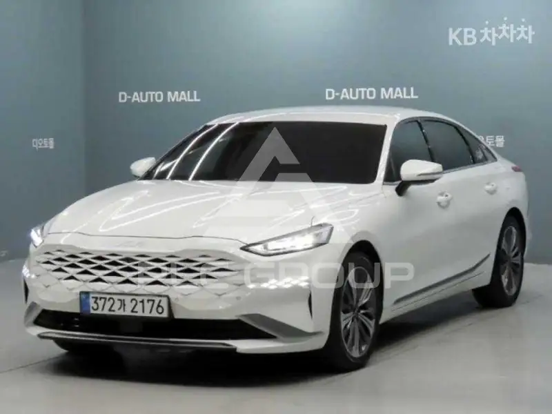 2021 KIA K8