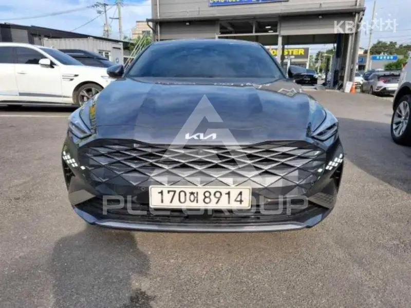 2021 KIA K8
