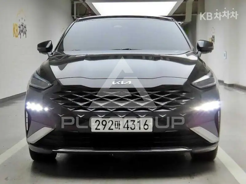 2021 KIA K8