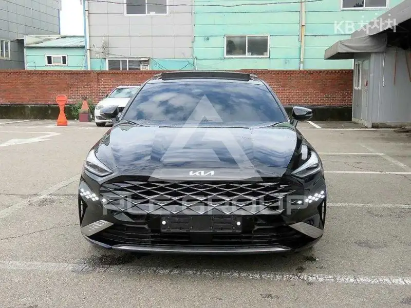 2021 KIA K8