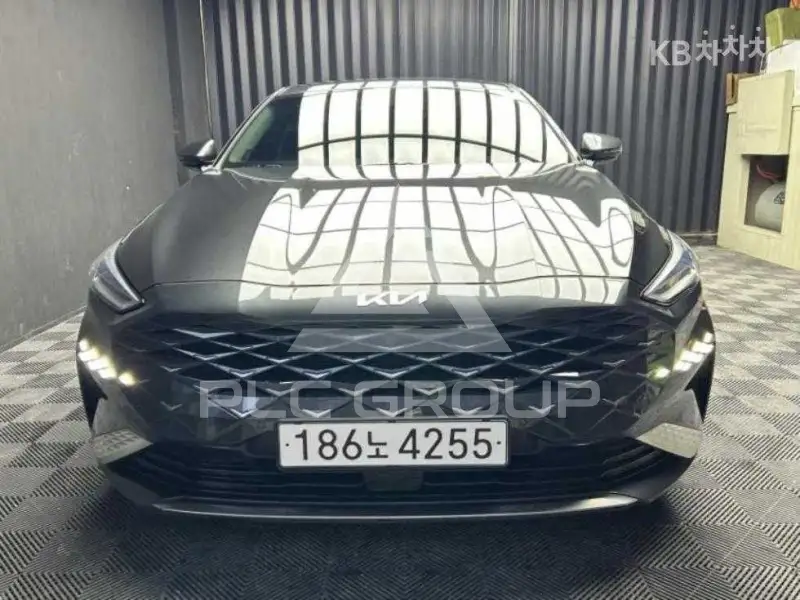 2021 KIA K8