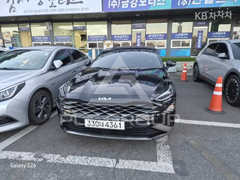 2021 KIA K8