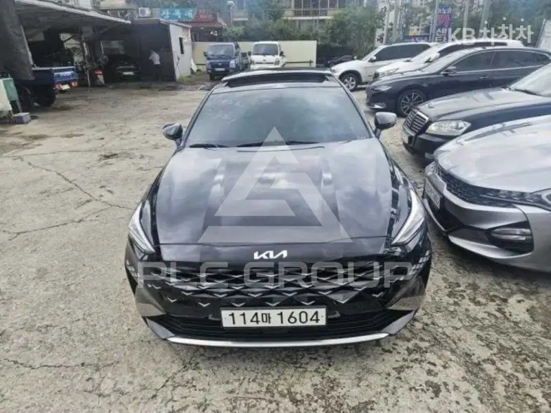 2021 KIA K8