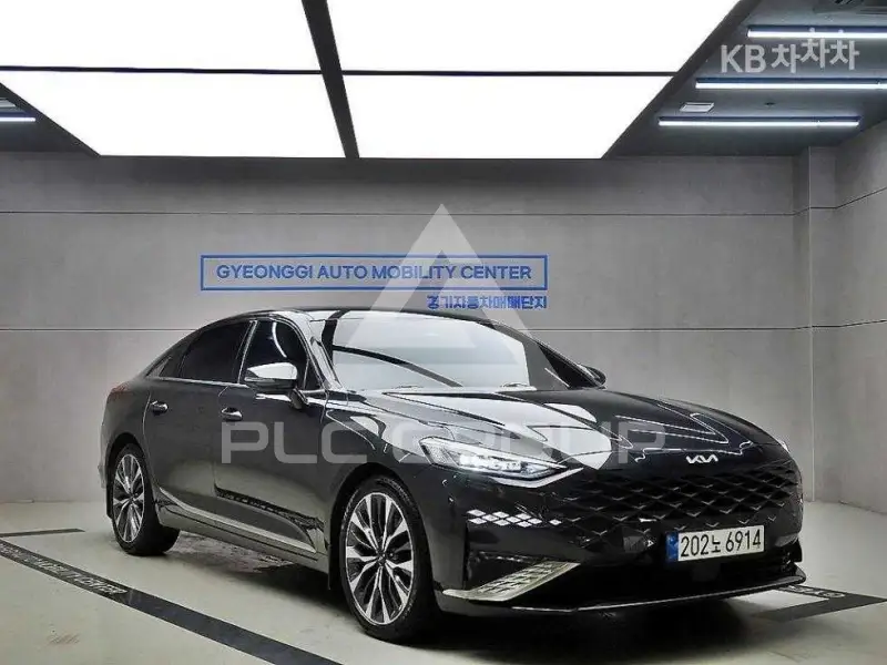 2021 KIA K8