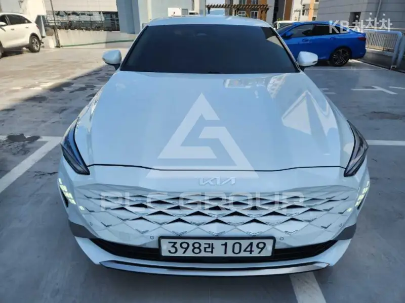 2021 KIA K8