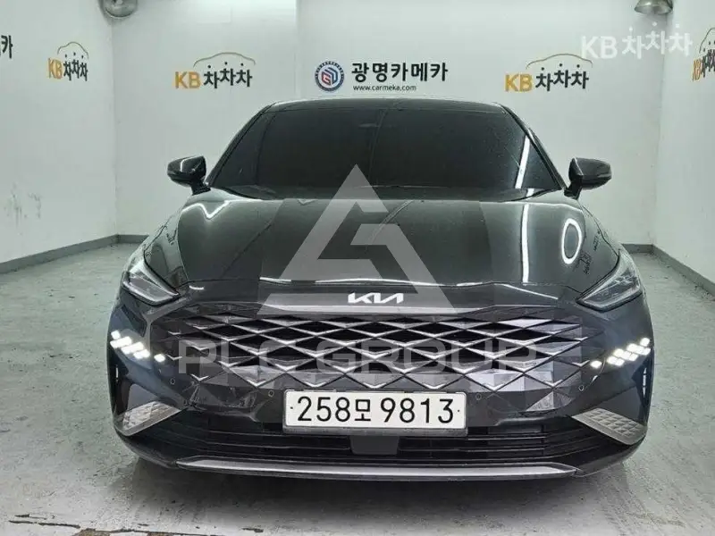 2021 KIA K8
