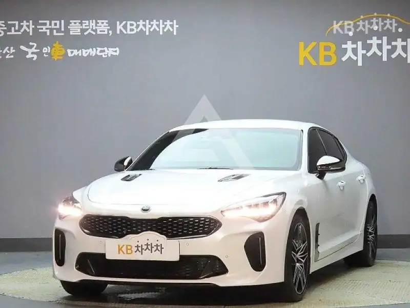 2021 KIA Stinger