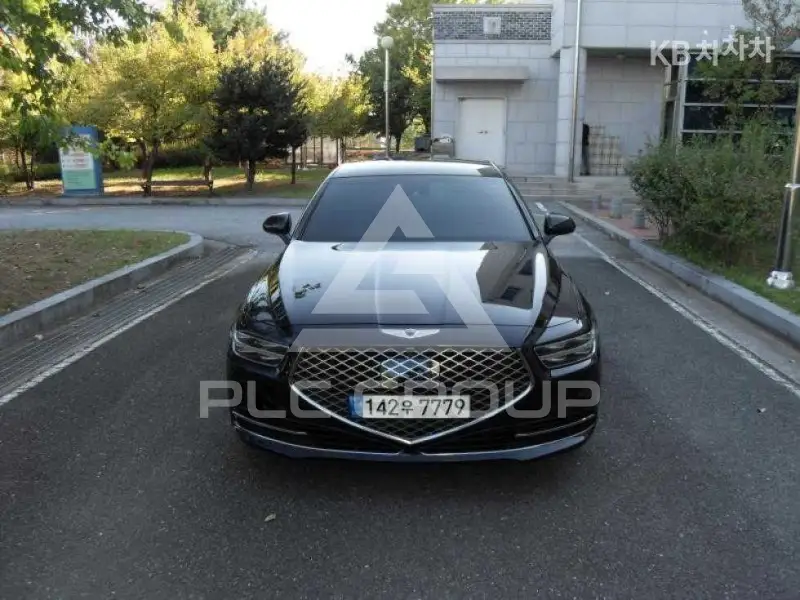 2021 Genesis G90